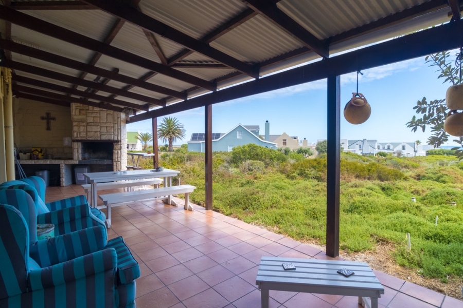 7 Bedroom Property for Sale in Grotto Bay Western Cape